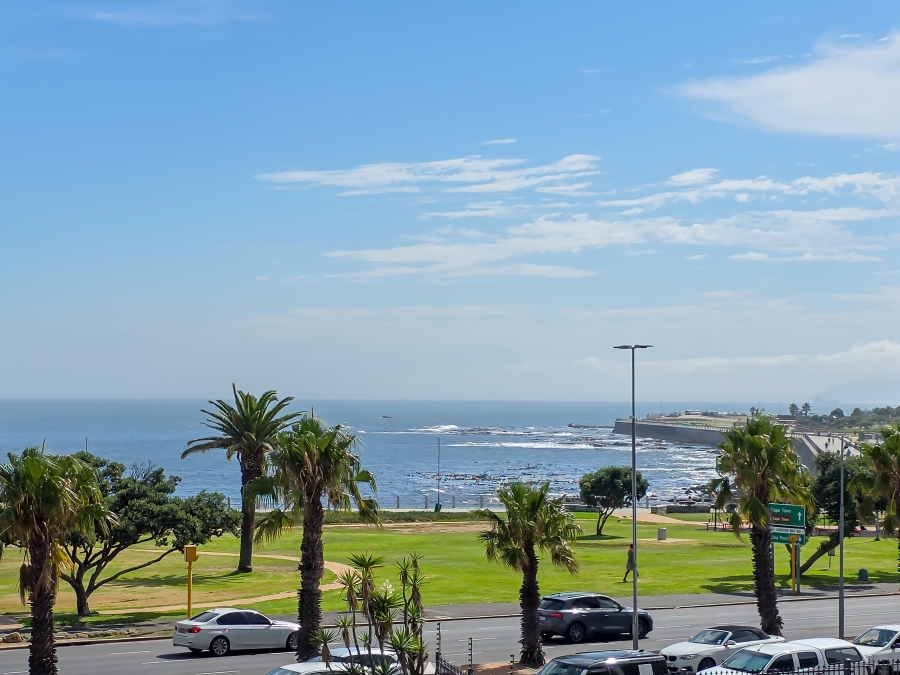 2 Bedroom Property for Sale in Three Anchor Bay Western Cape